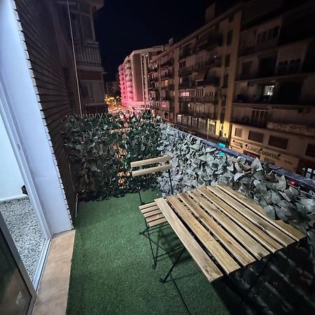 Apartamento De Habitaciones Privadas En El Centro De Málaga Esterno foto