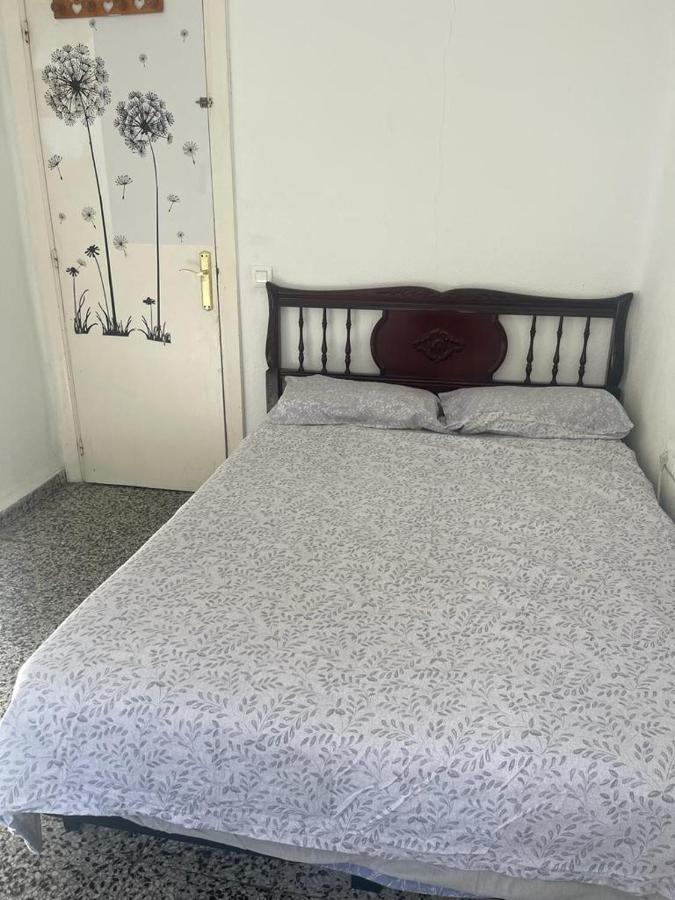 Apartamento De Habitaciones Privadas En El Centro De Málaga Esterno foto