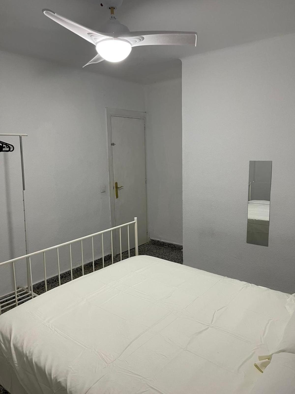 Apartamento De Habitaciones Privadas En El Centro De Málaga Esterno foto